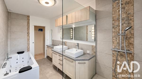 Maison à vendre 5 pièces 137 m² Chabournay
