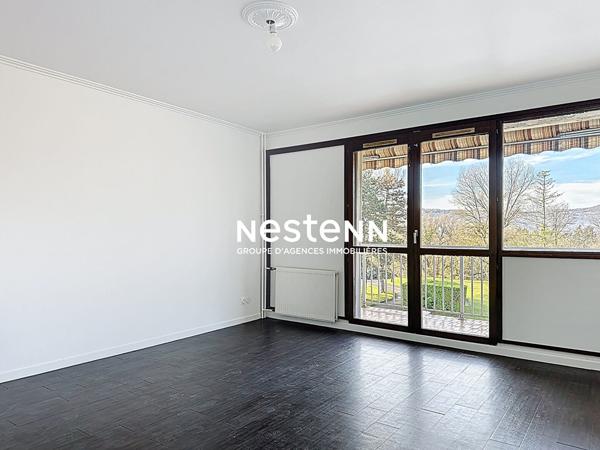 SATHONAY CAMP APPARTEMENT 3 PIÈCES AVEC BALCON, PLACE DE PARKING ET CAVE