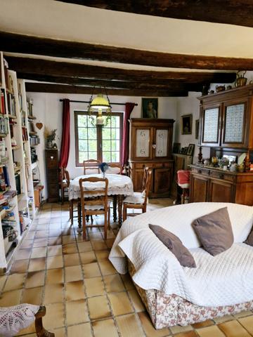 Courthézon (84350) Charmante maison de village de 132 m2 avec jardin