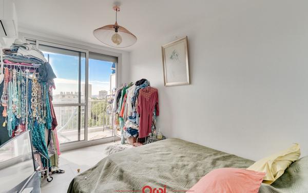 Appartement à vendre    4 pièces • 87,88 m2 Marseille 9