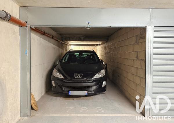 Parking à vendre 200 m² Paris 19