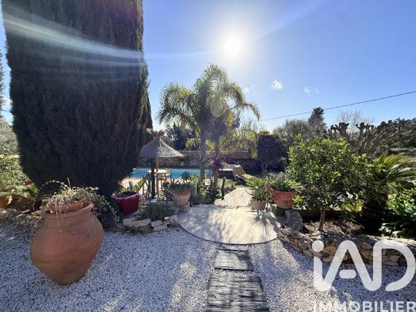 Maison à vendre 5 pièces 130 m² Sanary-sur-Mer