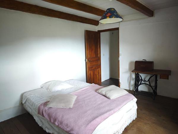 Charme rustique et potentiel caché : une maison à faire revivre