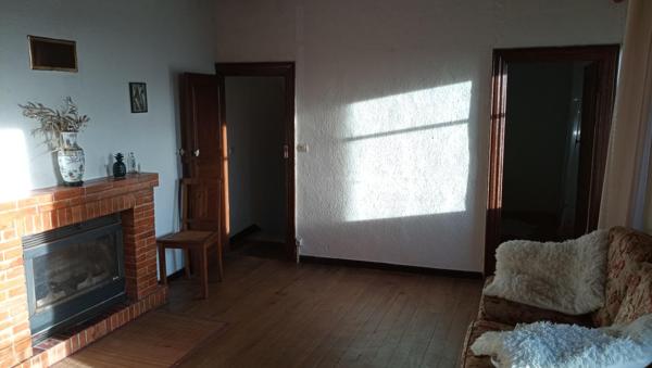 Charme rustique et potentiel caché : une maison à faire revivre