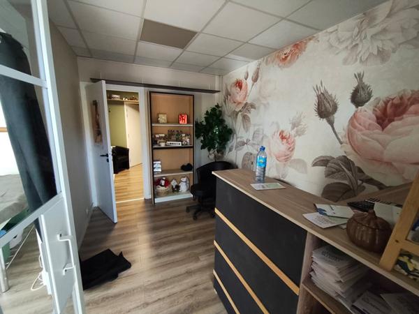 Local commercial Marignane 3 pièce(s) 30 m2