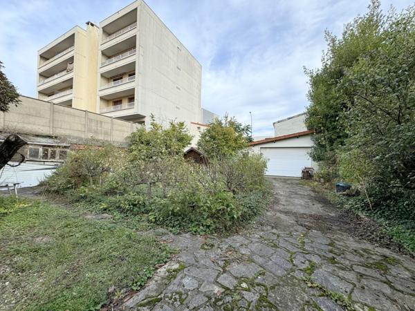 Champigny sur Marne - Mairie - Ensemble Immobilier de 400m² sur 909m²