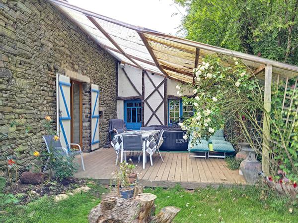Achat maison près de JOSSELIN - 7 pièce(s) - 168 m² - 398 000 €