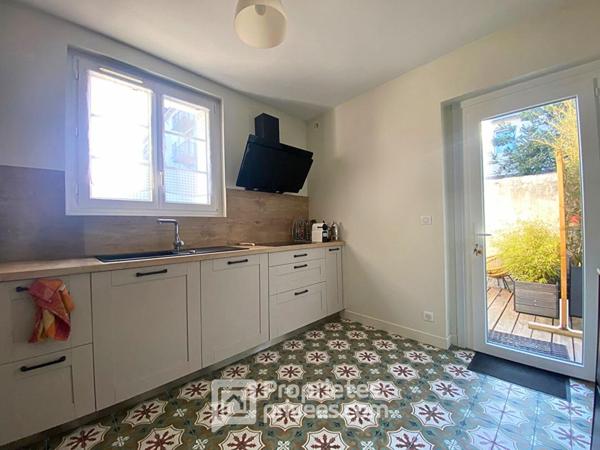 À VENDRE TOURS QUARTIER RABELAIS / BRETONNEAU : MAISON 3 PIECES SUR COUR