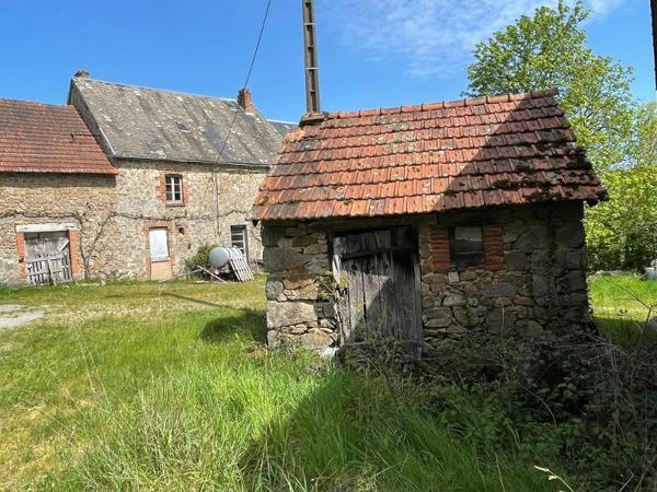 Corps de ferme avec 12 hectares- fort potentiel  dans un secteur calme et verdoyant  Creuse