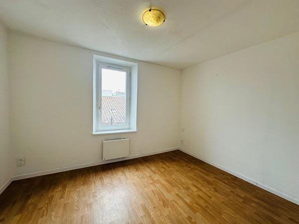 APPARTEMENT RENOVE AVEC 2 CHAMBRES A CARCASSONNE