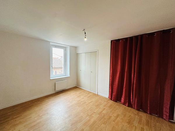 APPARTEMENT RENOVE AVEC 2 CHAMBRES A CARCASSONNE