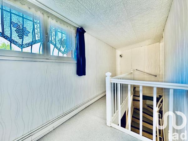 Maison de village 5 pièces de 98 m² à Mailly-Champagne (51500)