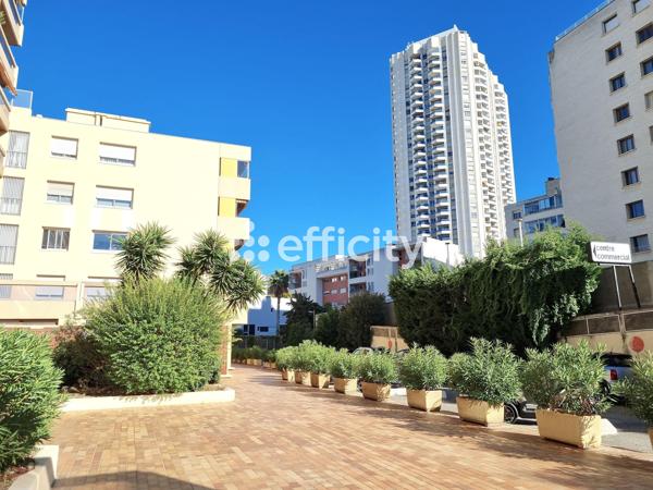 Local Commercial 2 pièces - 78 m²