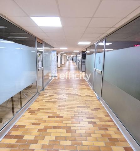 Local Commercial 2 pièces - 78 m²