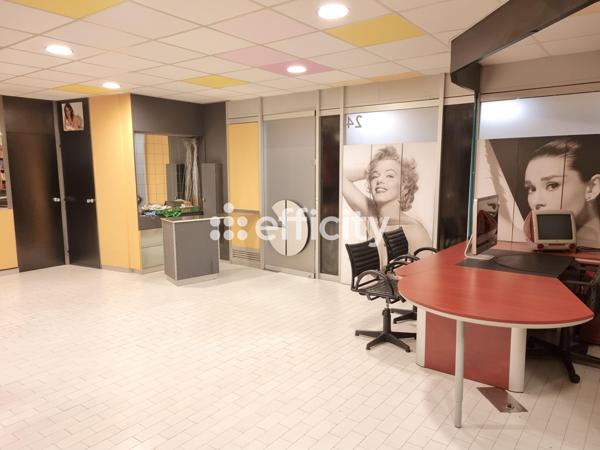 Local Commercial 2 pièces - 78 m²