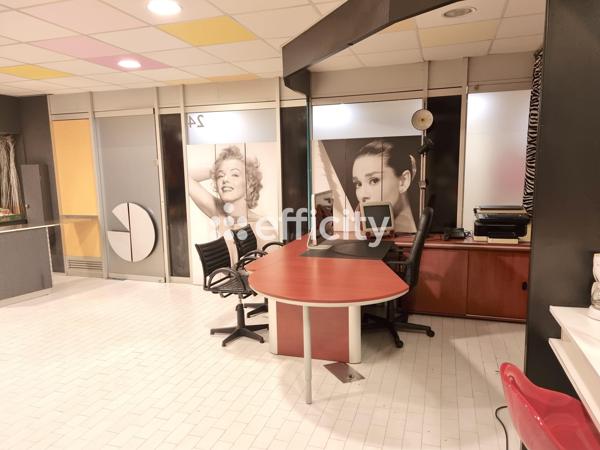 Local Commercial 2 pièces - 78 m²