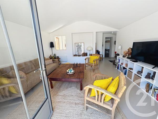 Maison à vendre  4 pièces - 105 m 2   ANGOULEME  - 16