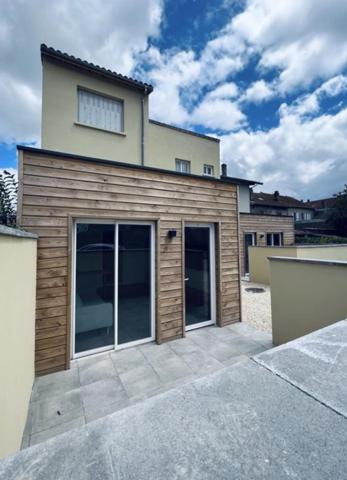 immeuble de 263m² composé de 7 appartements t2 meublé