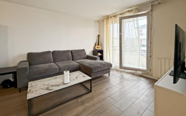 Appartement à vendre    2 pièces •  Cergy