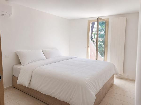 SAINT SATURNIN LES AVIGNON - A VENDRE - MAISON + GITES 327 M² DE SURFACE HABITABLE SUR UN TERRAIN DE 4200 M²