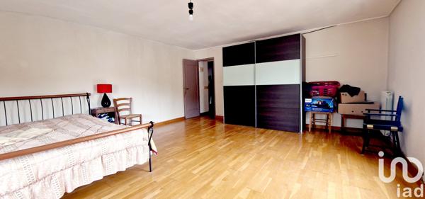 Maison à vendre 4 pièces 165 m² Villemoustaussou