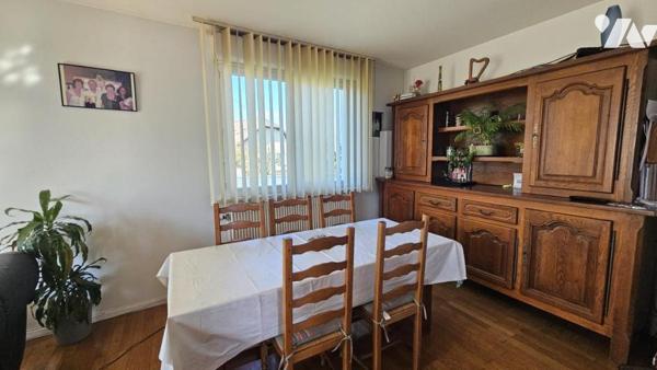 Maison 3 chambres, sur sous-sol complet sur terrain 859 m² 