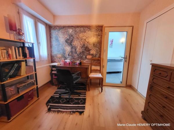 Dinard, college,plages et commerces, jolie maison de 149m² offrant sur jardin clos une véritable maison de famille