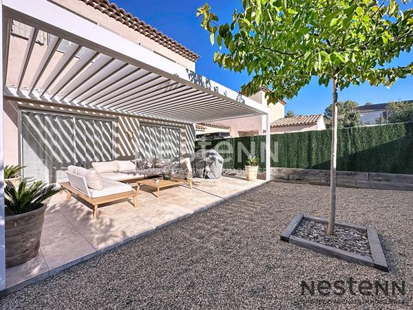 Maison neuve T4 92 m2 R+1 jardin paysager à Trets vue Sainte Victoire