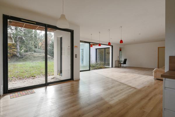 La Bouilladisse (13720) Villa 6/7 pièces d'environ 170m² sur terrain d'environ 4000m²