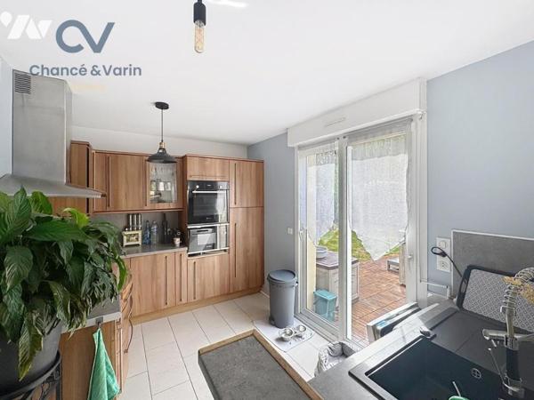 VILLERVILLE Sur les hauteurs Maison 4 chambres dont 1 au rez-de-chaussée ave salle d'eau