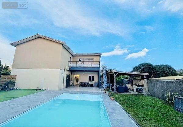 Maison à vendre à Bruges en Gironde (33520), ref : 013/346   
La vache