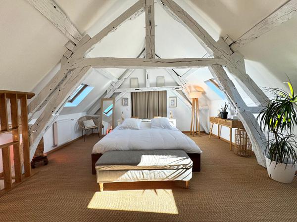 Maison 8 pièces 284.91 m2