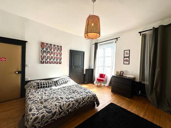 Maison 8 pièces 284.91 m2