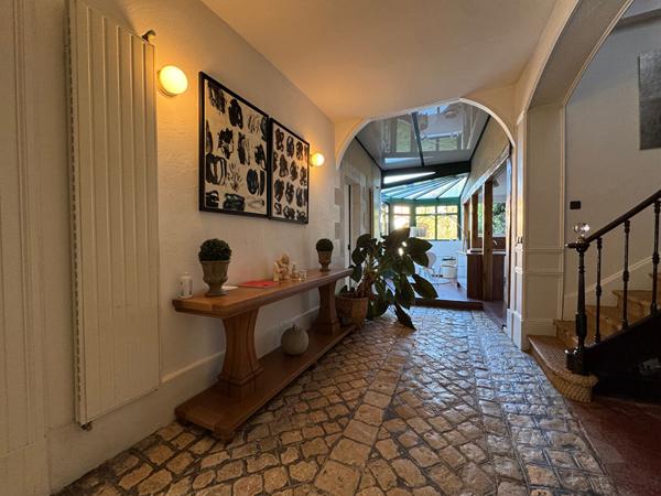 Maison 8 pièces 284.91 m2