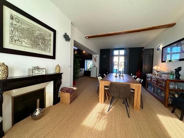 Maison 8 pièces 284.91 m2