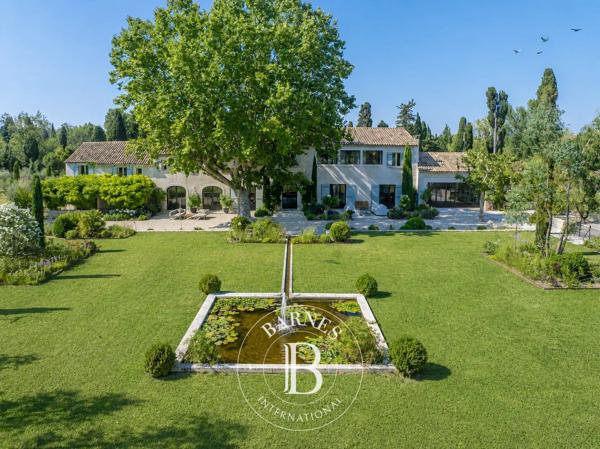 Saint-Rémy-de-Provence, Propriété 6 Chambres -  530 m² à vendre