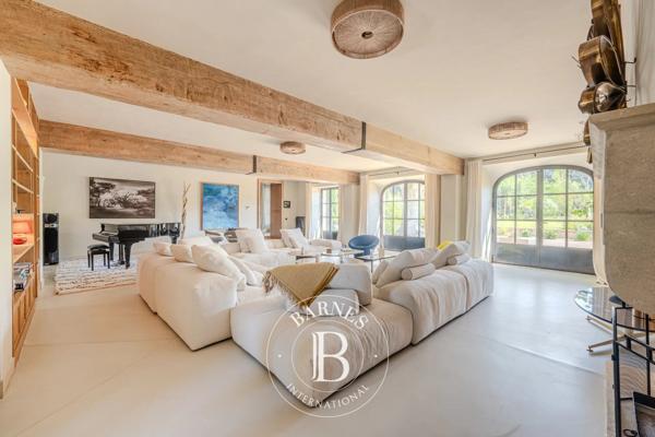 Saint-Rémy-de-Provence, Propriété 6 Chambres -  530 m² à vendre
