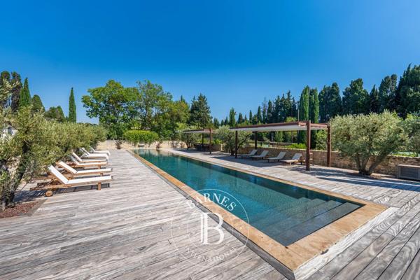 Saint-Rémy-de-Provence, Propriété 6 Chambres -  530 m² à vendre