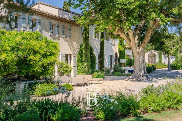 Saint-Rémy-de-Provence, Propriété 6 Chambres -  530 m² à vendre