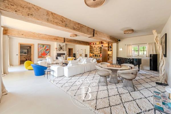 Saint-Rémy-de-Provence, Propriété 6 Chambres -  530 m² à vendre