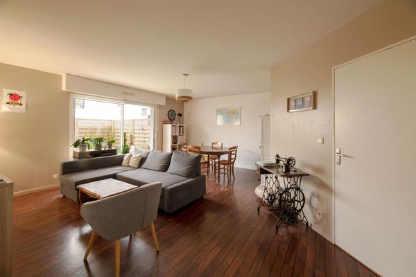 Appartement T3 de plein pied avec jardin à vendre à Domloup 70 m² Centre à pied Parking & garage fermé