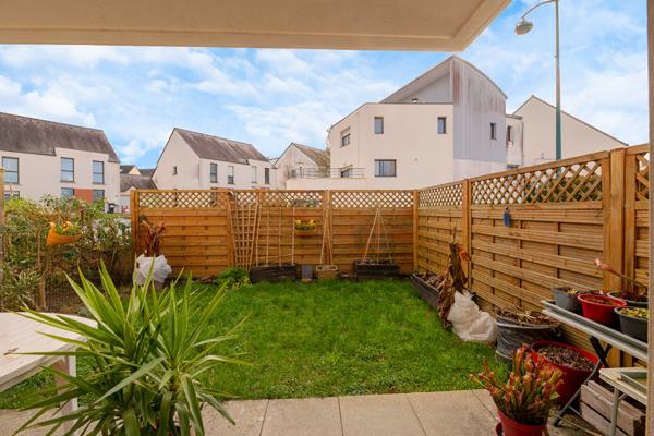 Appartement T3 de plein pied avec jardin à vendre à Domloup 70 m² Centre à pied Parking & garage fermé