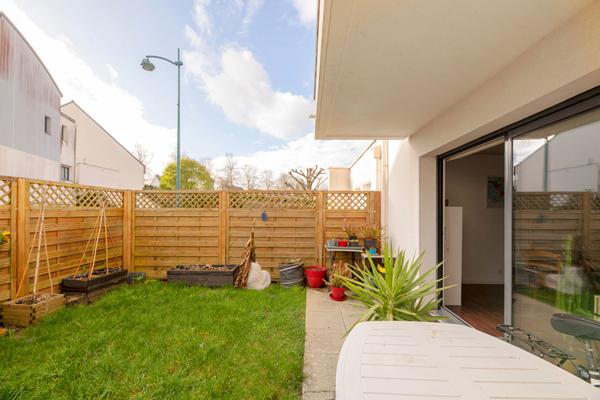 Appartement T3 de plein pied avec jardin à vendre à Domloup 70 m² Centre à pied Parking & garage fermé