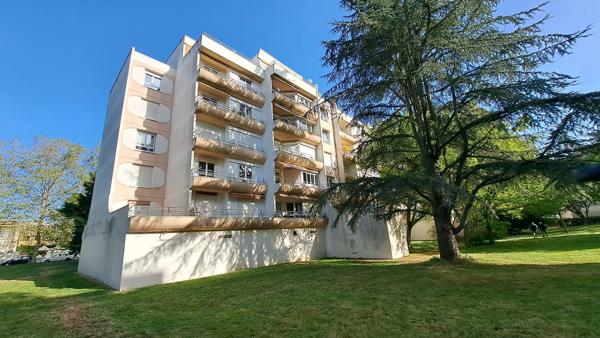 APT TYPE 5 AMBIANCE ROOFTOP / 2 TERRASSES  2x40M²