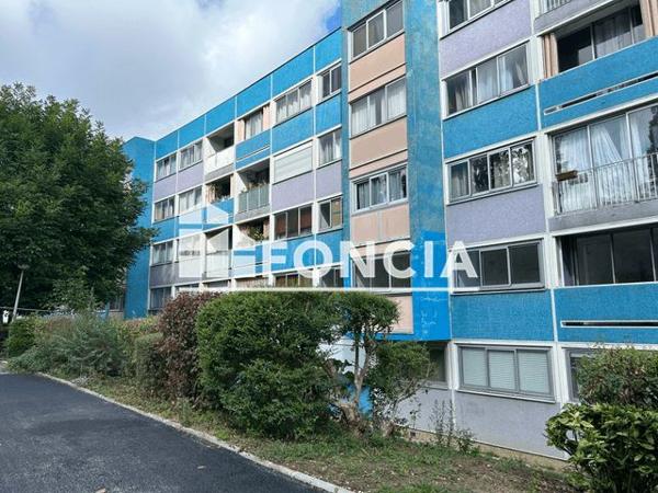 Location Appartement 5 pièces 80.3 m² - MOULIN D'AMBOILE Sucy En Brie 94370