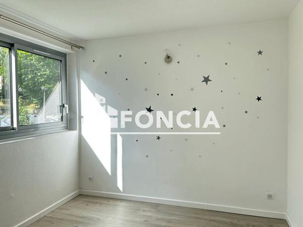 Location Appartement 5 pièces 80.3 m² - MOULIN D'AMBOILE Sucy En Brie 94370