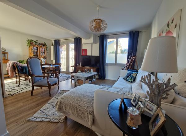 Appartement Hyper centre Blagnac T3 avec extérieur et parking