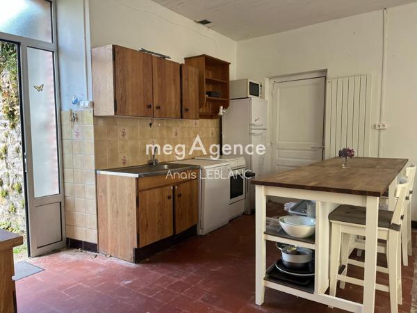 Maison à HAMBERS, 53160 - 4 pièces 105m²