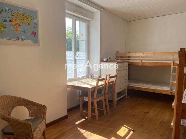 Maison à HAMBERS, 53160 - 4 pièces 105m²