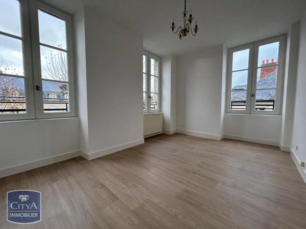 Appartement à louer 2 pièces 80.24m²
